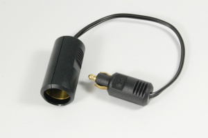 Adapter für KFZ Eurosteckdose DIN ISO 4165 auf Zigarettenanzündersteckdose
